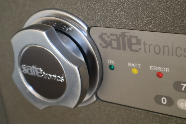 Сейф Safetronics NTR-22ME